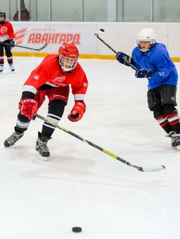 Турнир ХК "Авангард" среди дворовых детских команд в День космонавтики