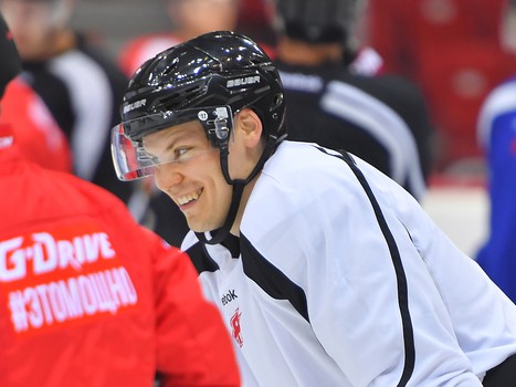 Раскатка "Авангарда" перед матчем с "Трактором" на турнире в Челябинске