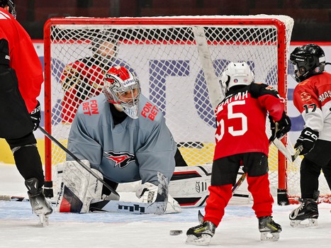 Тренировка воспитанников Хоккейной Академии «Авангард» 2019 года рождения на G-Drive Арене