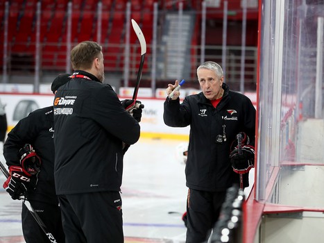 Тренировка «Авангарда» в Екатеринбурге перед третьим матчем серии с «Автомобилистом»