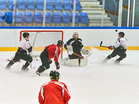 Первая тренировка "Авангарда" на сборе в Финляндии