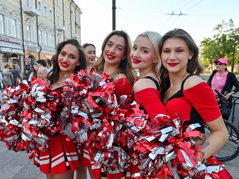 Первая вечеринка Буэнос Летос: Луи Робитайл