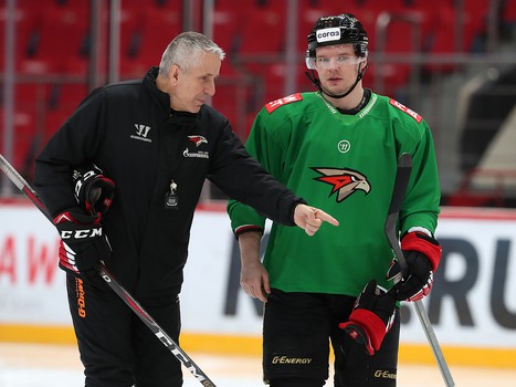 Тренировка «Авангарда» во время паузы в чемпионате