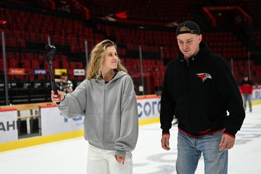 Массовые катания для 75 первых покупателей абонементов на матчи «Авангарда» в сезоне 2025/26 с Михаилом Гуляевым