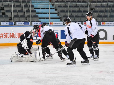 Раскатка "Авангарда" перед матчем с "Нефтехимиком"