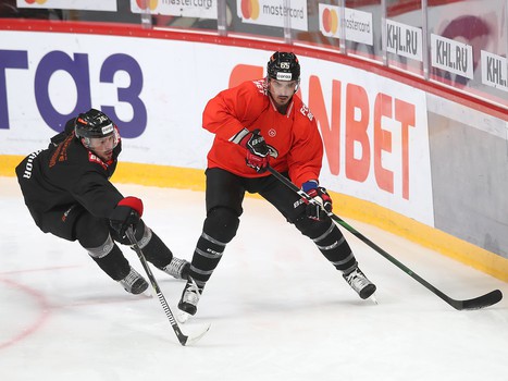 Первая тренировка Наиля Якупова в «Авангарде»