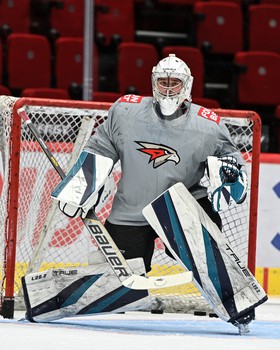 Алексей Мельничук тренируется с «Авангардом»