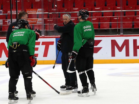 Открытая тренировка «Авангарда» для прессы и болельщиков