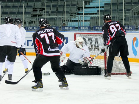 Первая победа "Офисных Ястребов"