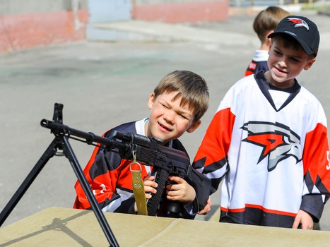 Экскурсия в Омский кадетский военный корпус для маленьких «ястребов»