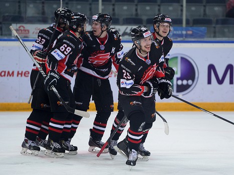 1/4 финала плей-офф МХЛ. Матч №3. "Омские Ястребы" - "Белые Медведи" 6:2