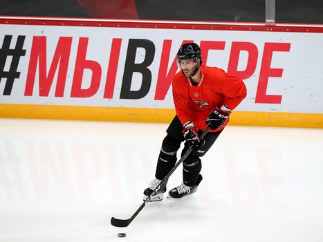 Снова на льду. «Авангард» вернулся к работе