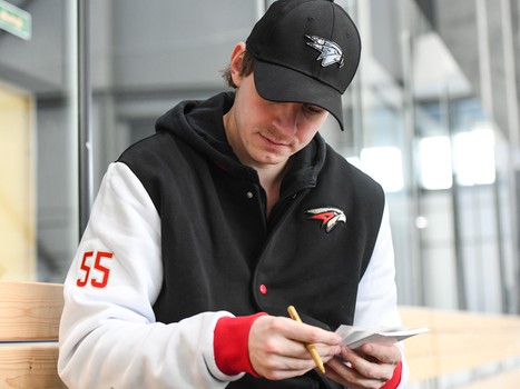 Мастер-класс Егора Мартынова для воспитанников Хоккейной Академии «Авангард» в Омске