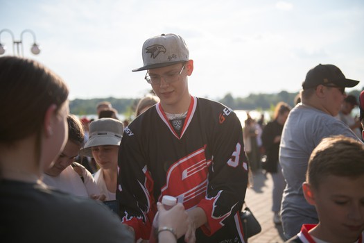 Дамир Шарипзянов - гость очередной вечеринки Буэнос Летос