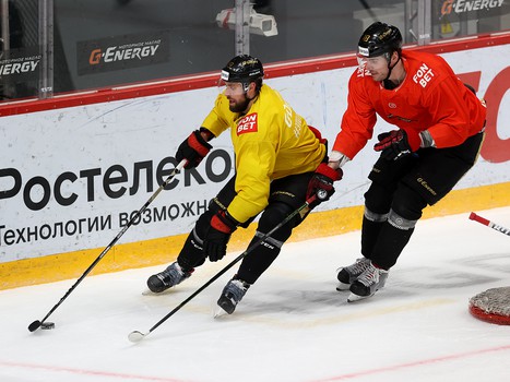 Тренировка «Авангарда» перед матчем с «Нефтехимиком»