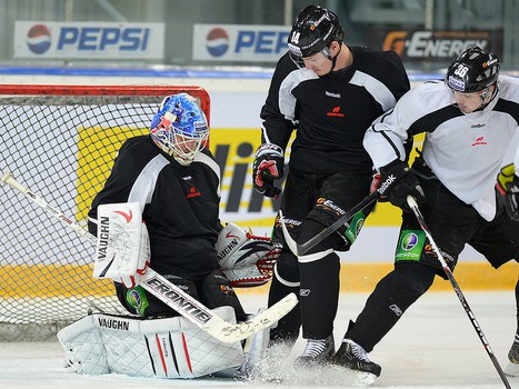 Раскатка "Авангарда" перед матчем с "Нефтехимиком" 1 ноября 2013