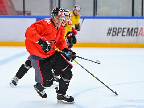 Тренировка «Авангарда» перед отправлением на турнир в Сочи