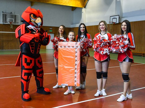 Новогоднее чудо «Авангарда» #3: тренировка с «Черри»