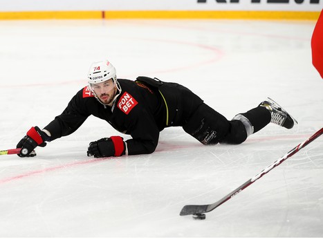 Тренировка «Авангарда» перед матчем в Уфе