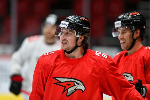 Тренировка «Авангарда» перед матчем с «Трактором»