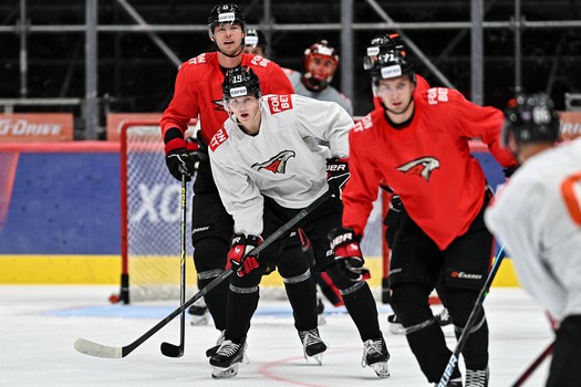 Первая ледовая тренировка «Авангарда»