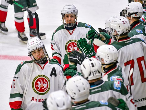 Четвёртый игровой день финала Первенства ЮХЛ в Омске