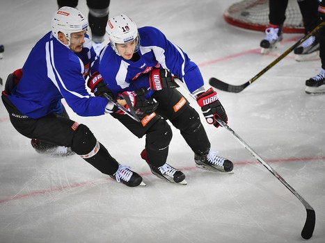 Раскатка "Авангарда" перед выездным матчем с "Югрой"