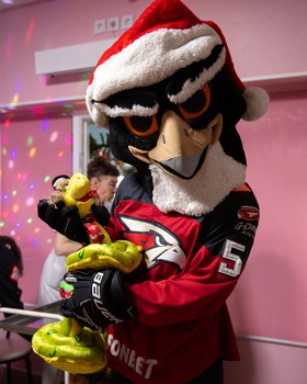 «Авангард» в гостях у болельщиков из гематологического отделения ОДКБ