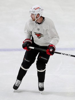 «Авангард» возобновил тренировки. Первое занятие по катанию