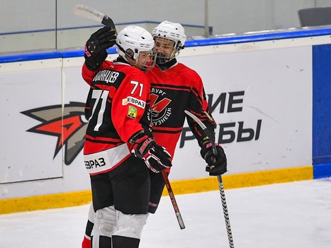 Третий игровой день финала Первенства ЮХЛ в Омске