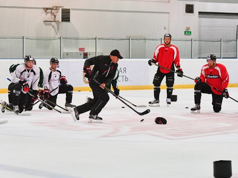 Ледовая тренировка "Авангарда"