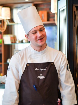 Подарки команде от Клуба юного болельщика "Авангарда"