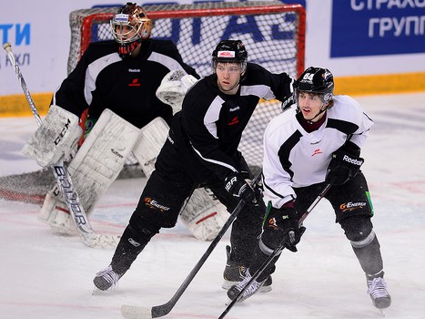 Двусторонний матч - просмотр молодежи