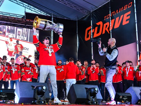 «Авангард» привёз Кубок Гагарина в Омск!