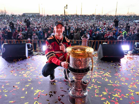 «Авангард» привёз Кубок Гагарина в Омск!