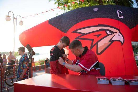 Дамир Шарипзянов - гость очередной вечеринки Буэнос Летос