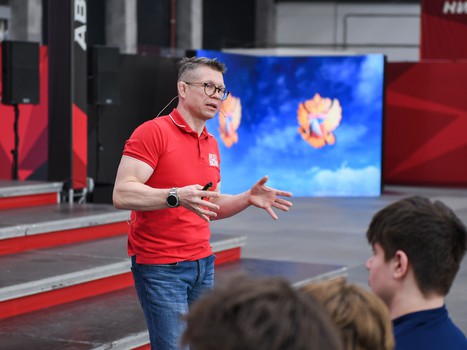 Полуфиналы и матчи за 5-8 места Первенства ЮХЛ в Омске