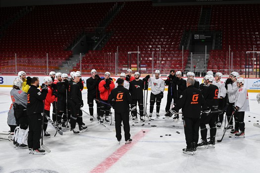 Раскатка «Авангарда» перед матчем в Челябинске