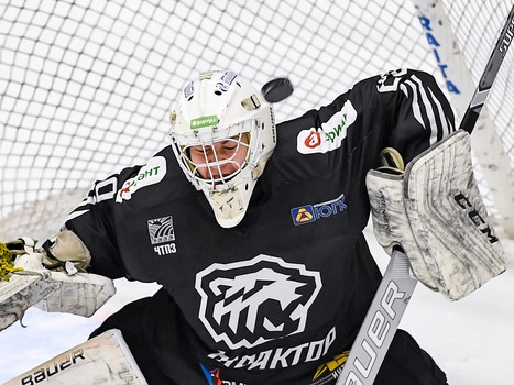 Четвёртый игровой день финала Первенства ЮХЛ в Омске