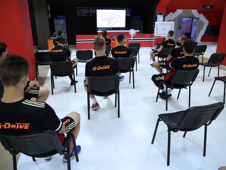 Сезон начинается. Командное собрание «Авангарда»