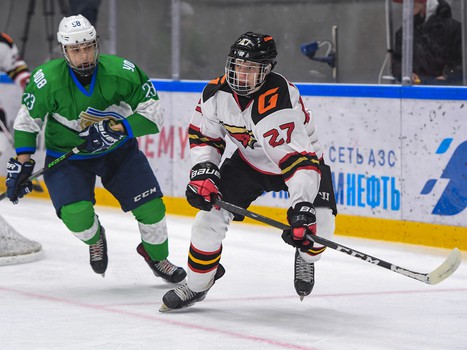 Полуфиналы и матчи за 5-8 места Первенства ЮХЛ в Омске