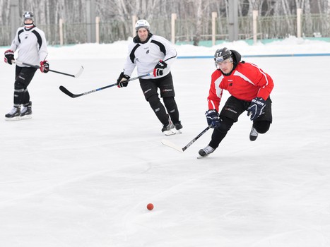 Тренировка "Авангарда" на открытом льду