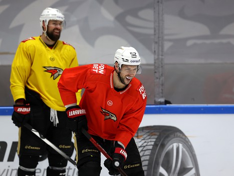 Раскатка «Авангарда» перед матчем в Хабаровске