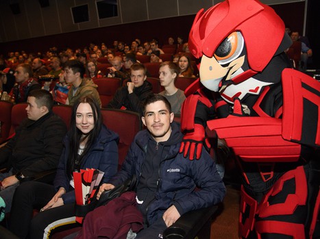 31.03.2019. Фан-зоны "Авангарда" в Омске 