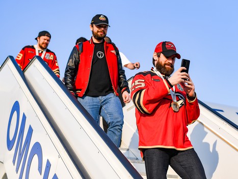 «Авангард» привёз Кубок Гагарина в Омск!