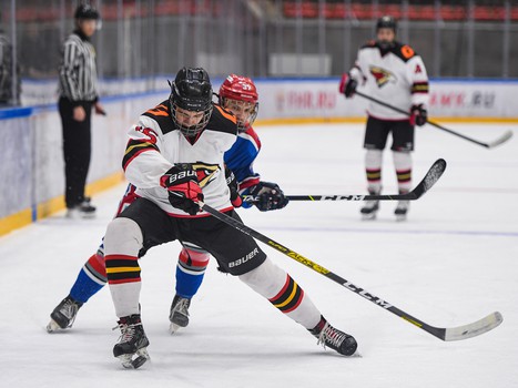 Третий игровой день финала Первенства ЮХЛ в Омске