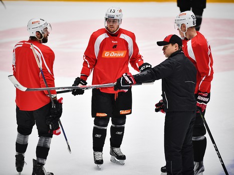 Раскатка "Авангарда" перед выездным матчем с "Барысом"