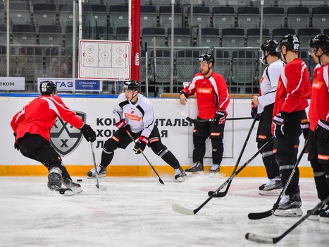 Раскатка "Авангарда" перед матчем с "Нефтехимиком"