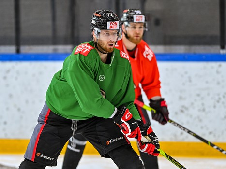 Тренировка «Авангарда» перед отправлением на турнир в Сочи