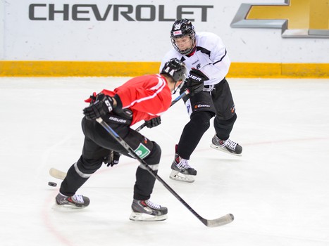 Тренировка "Авангарда" под руководством главного тренера команды Евгения Корноухова